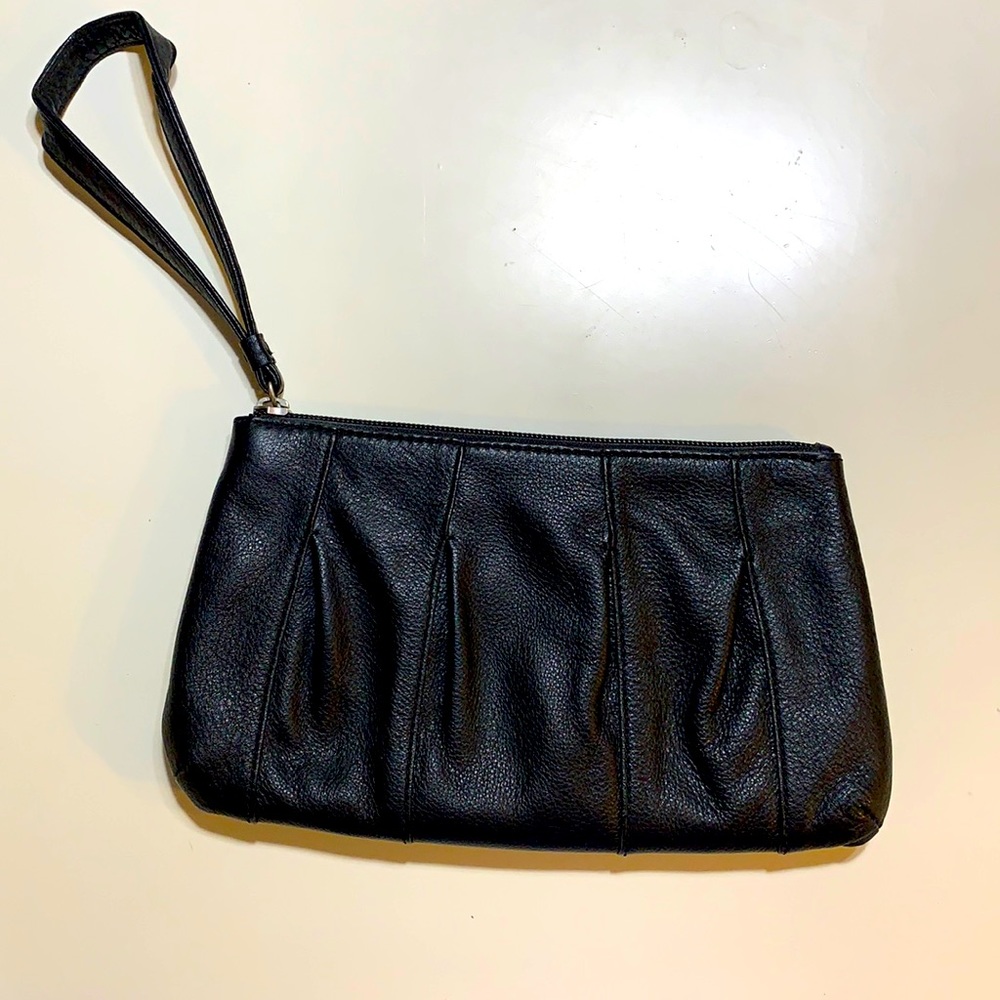 Black leather clutch:hand bag